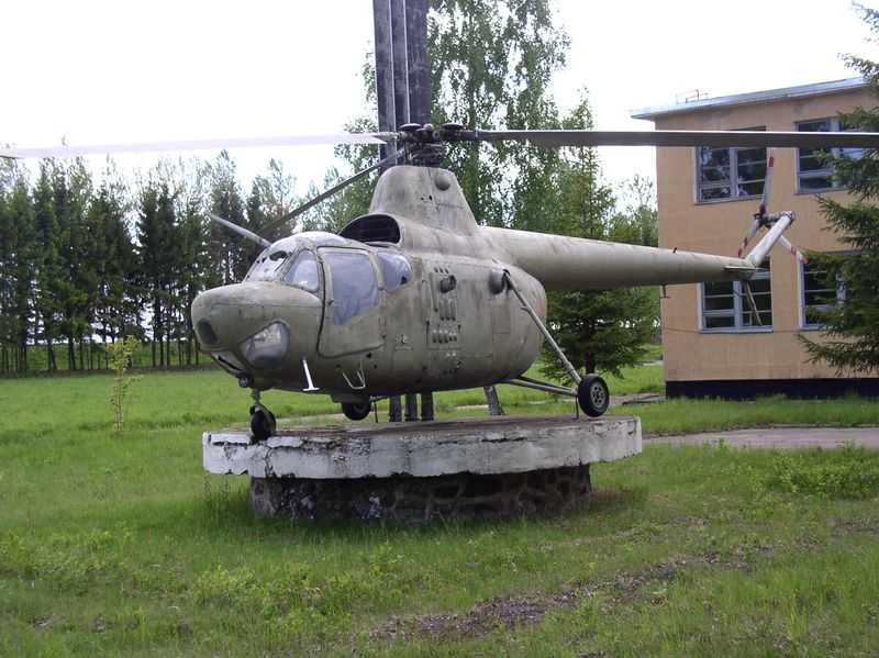 Памятник вертолету